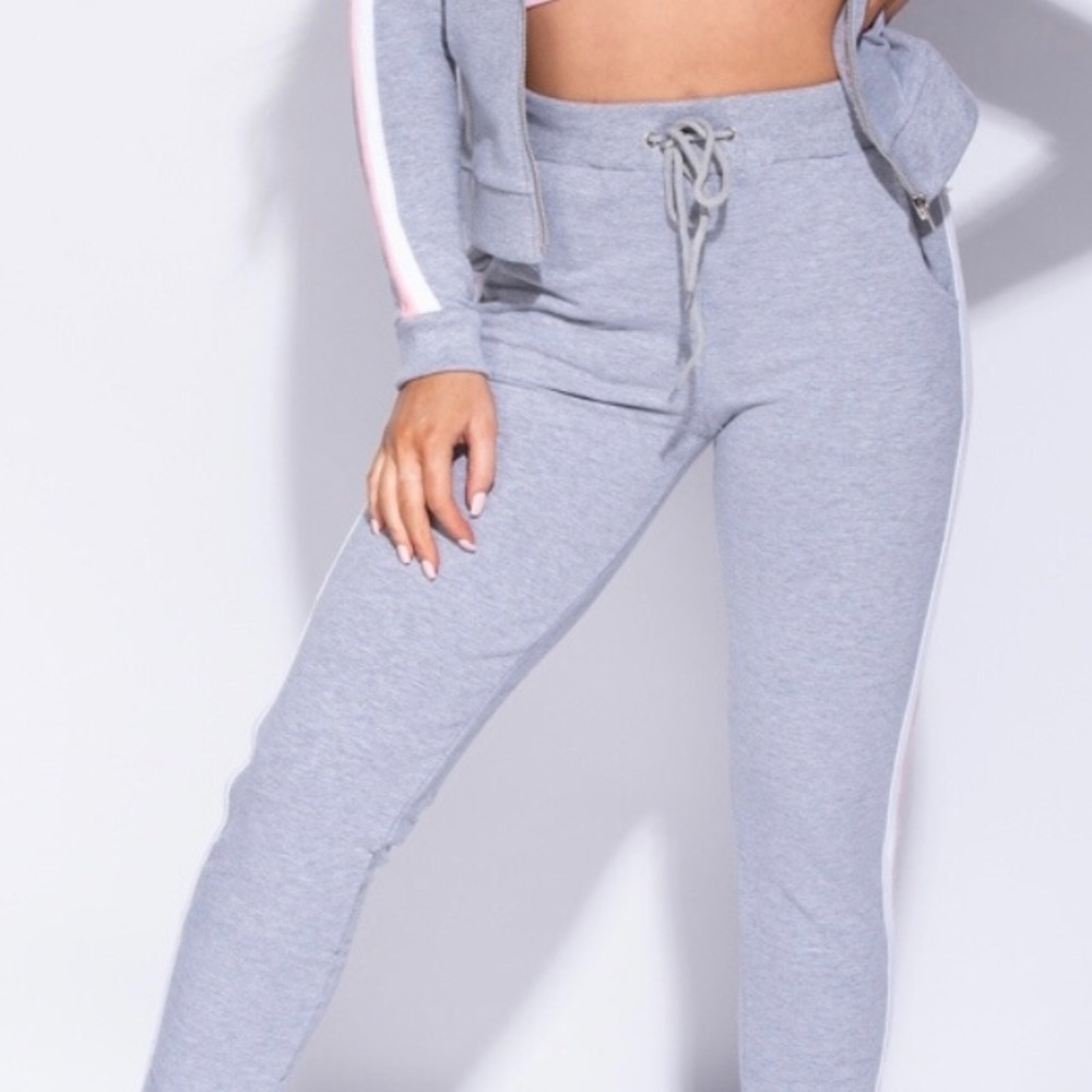 2 pieces hoodie and sweatpant set